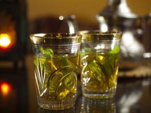 喝薄荷茶可鎮定胃痛-胃不好就喝薄荷茶