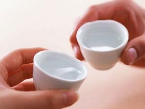 白酒可以用來烹飪？別用白酒代替料酒了！