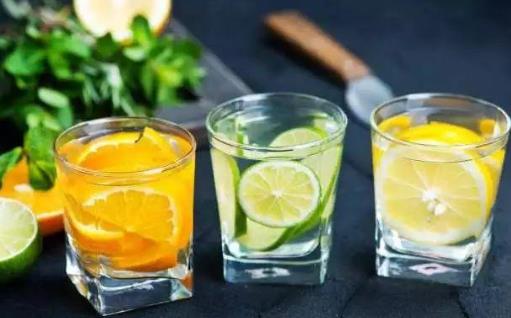 ?檸檬水是酸性食物嗎?檸檬水喝多了也不好嗎?