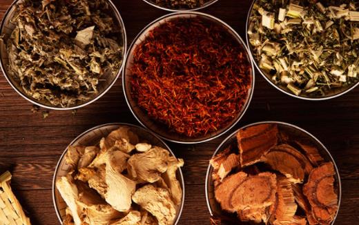 艾葉陳皮泡水能長期喝嗎 艾葉加陳皮泡水喝能去濕氣嗎