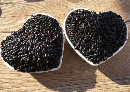 吃黑米是不是很容易上火?黑米淘米水為什么是紫色的