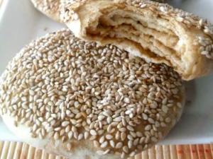 如何做老北京小吃麻醬燒餅？老北京麻醬燒餅的做法