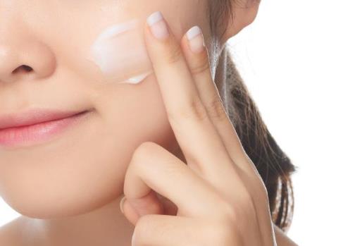 臉部過敏怎么用生理鹽水敷臉?怎么用生理鹽水護(hù)膚