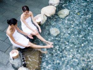 泡腳的好處,按摩腳底的方法,泡腳的最佳時間