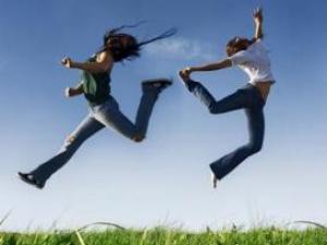 春季“肝氣”旺，養(yǎng)肝護(hù)肝應(yīng)多喝水少飲酒