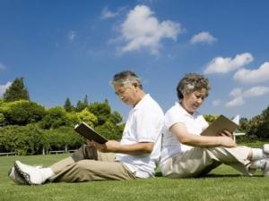 老年人動作慢催不得:吃飯快消化差起床急血壓高