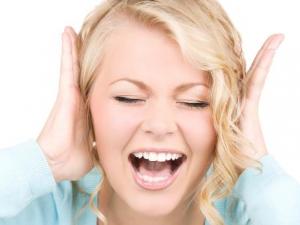 耳鳴是怎么回事？警惕耳鳴久鳴易聾