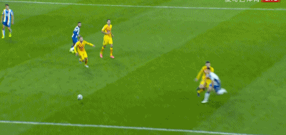 武磊成首位攻破巴薩球門的中國球員 西甲-武磊造紅牌+88分鐘絕平