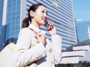 如何提升職場女性魅力？5招教你成為社交達人