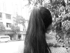 女子看元宵燈展被人偷剪長發 70厘米少了大半截