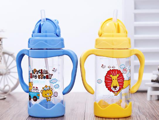 吸管杯吸不出來水怎么辦?寶寶用吸管杯要注意什么事項