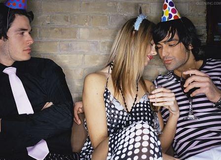 為什么男人都有“綠帽恐懼癥”?綠帽恐懼癥是處女情結(jié)的延伸