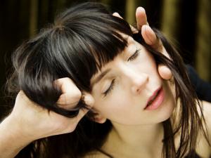 頭發分叉是什么原因？頭發分叉護理小竅門