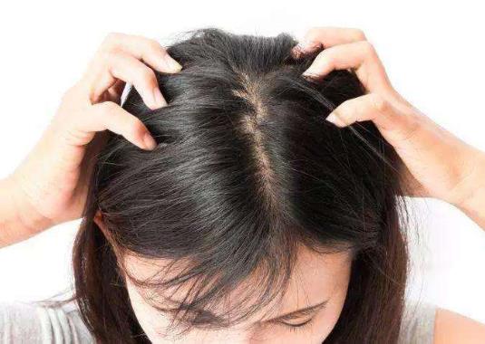 吹風機負離子是智商稅嗎?洗完頭不用吹風機自然干好嗎