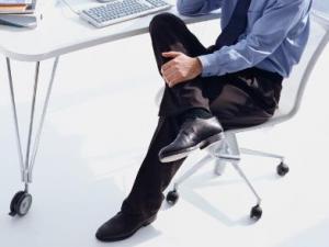 蹺二郎腿會影響生殖健康嗎？男人蹺二郎腿的危害