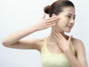 胸部太小怎么辦？吃什么能豐胸