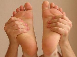 如何補(bǔ)氣血？胖人補(bǔ)氣拍拍手，瘦人補(bǔ)血泡泡腳