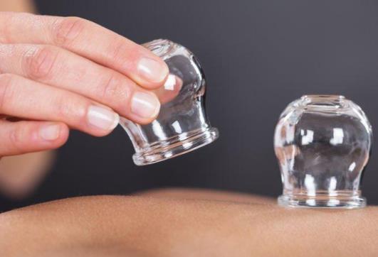 拔罐腰部黑紫跟婦科病有關嗎 拔罐腰部黑紫說明什么