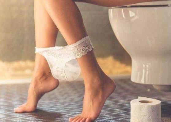 女人上廁所不該用什么紙?女人小便后該不該用衛(wèi)生紙擦