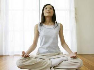 夏季調節腸胃的食譜-花生小米粥的做法