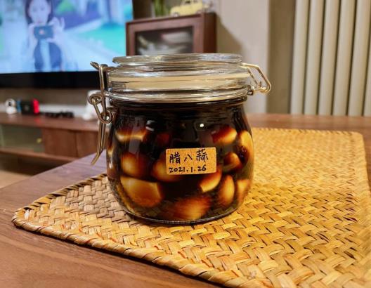 可樂瓶可以腌臘八蒜嗎?臘八蒜切根部為什么會變黑