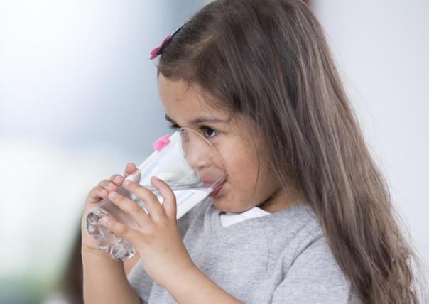 兒童喝水少有哪些危害?兒童每天喝水量是多少