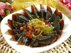 吃皮蛋有什么好處？怎么做好吃？松花蛋的營養(yǎng)價值