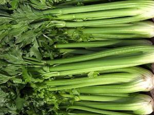 吃西芹有什么好處？西芹的營養(yǎng)價(jià)值、功效與作用
