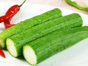 如何挑選好的絲瓜？外皮細嫩有彈性為好