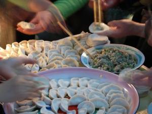 如何快速包餃子？包餃子的小竅門(mén)