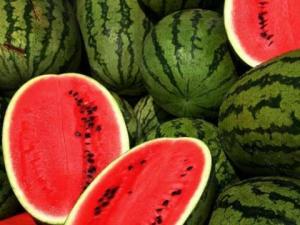 切開(kāi)的西瓜怎么保存?切開(kāi)的西瓜在冰箱能放多久