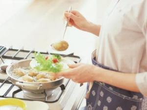 廚房里常見的幾個烹飪壞習慣-常見的廚房烹飪誤區