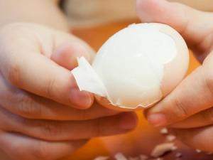 雞蛋殼不好剝怎么辦？如何巧剝雞蛋殼