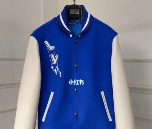 棒球服縮水了怎么恢復(fù)原樣?棒球服起球怎么快速去除