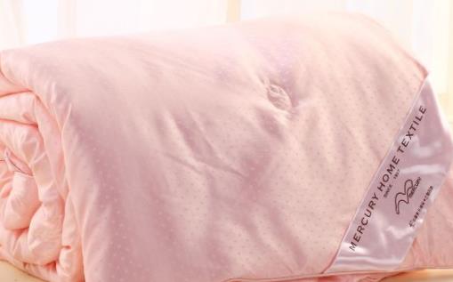 蠶絲被可以機(jī)洗嗎 蠶絲被越睡越冷為什么