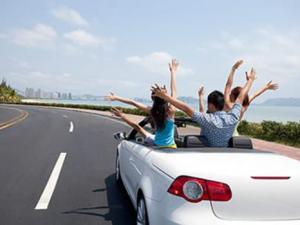 ?“五一”小長假連歇三天不調(diào)休 高速路免費通行