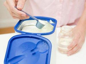 如何給寶寶沖奶粉？給寶寶沖奶粉的注意事項