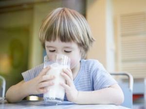 牛奶越濃越有營養？喝牛奶的致命誤區