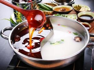 久煮的火鍋湯能喝嗎？火鍋應該怎樣吃