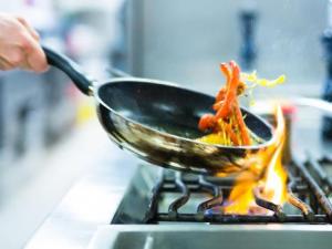 養生警惕：六個炒菜陋習 破壞營養會致癌