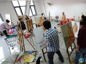 84歲老漢當裸模爆紅 老漢裸模實屬無奈之舉