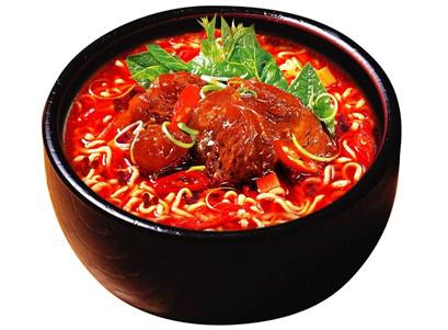 怎么固定泡面蓋紙？巧妙固定泡面蓋紙的方法