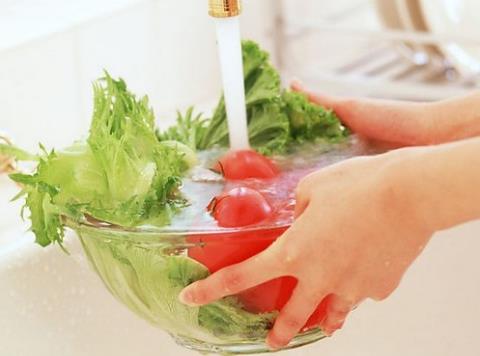 不同的蔬菜和瓜果殘留農藥沖洗方法不同