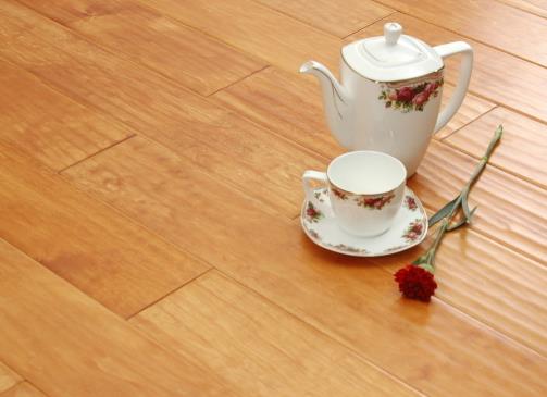 木地板如何打蠟？木質地板打蠟技巧