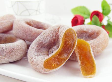 柿餅不能和什么一起吃？什么人不能吃柿子餅