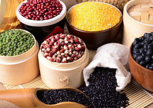 吃粗糧腹脹怎么辦？吃粗糧應(yīng)多喝水