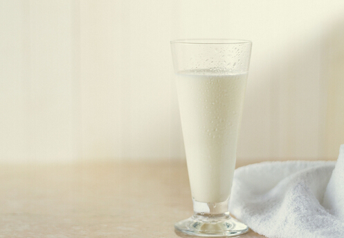 牛奶要煮了再喝嗎？牛奶的食療價值