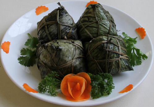 裹蒸粽的文化內(nèi)涵-裹蒸粽的做法