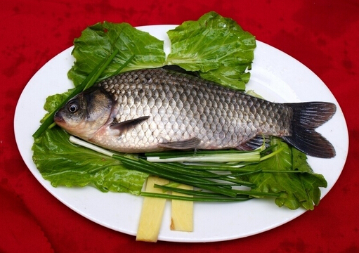 魚燉羊做法有講究-肉食混搭有技巧