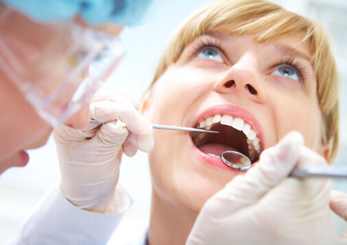 洗牙對(duì)牙齒好嗎?洗牙的危害